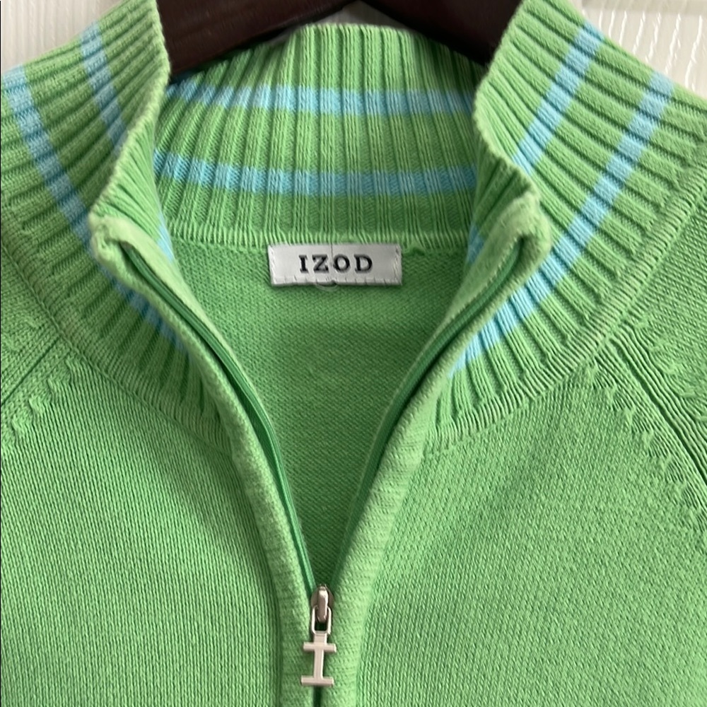 IZOD Women’s Green Sweater